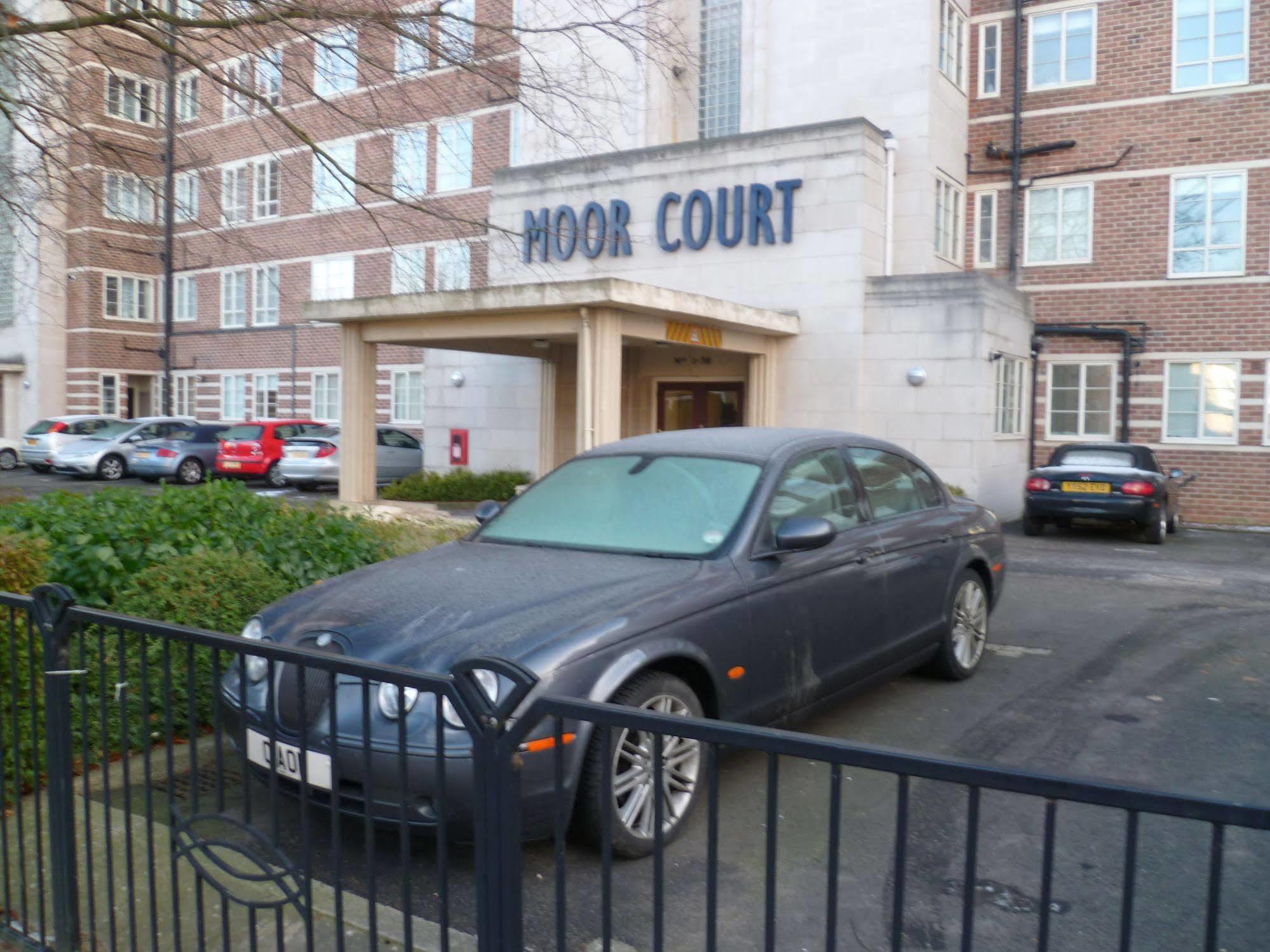 Moor Court Apartments Week2Week Newcastle upon Tyne Exterior photo